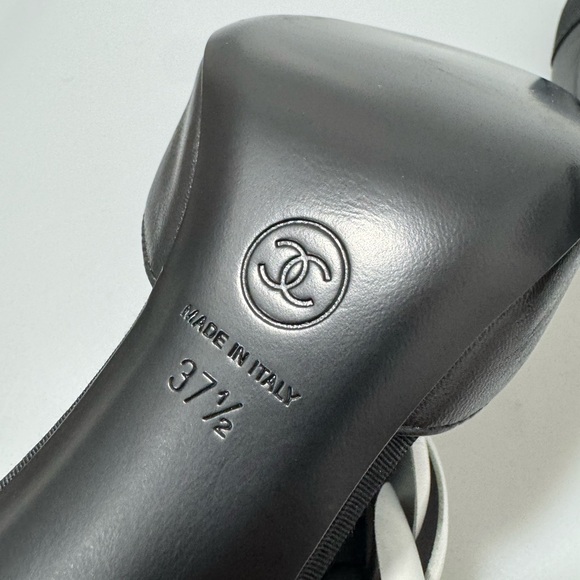 Chanel Mary Jane Shoes Lambskin Grosgrain Black White Winter Flower 37.5/US 7.5 - Picture 6 of 9